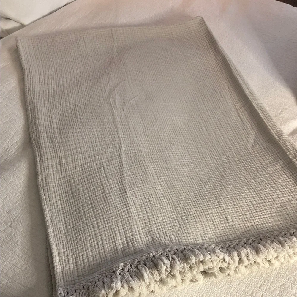PIUBELLE PORTUGAL LAVENDER WAFFLE WEAVE THROW W FRINGE • 💯% COTTON • 72” x 46”